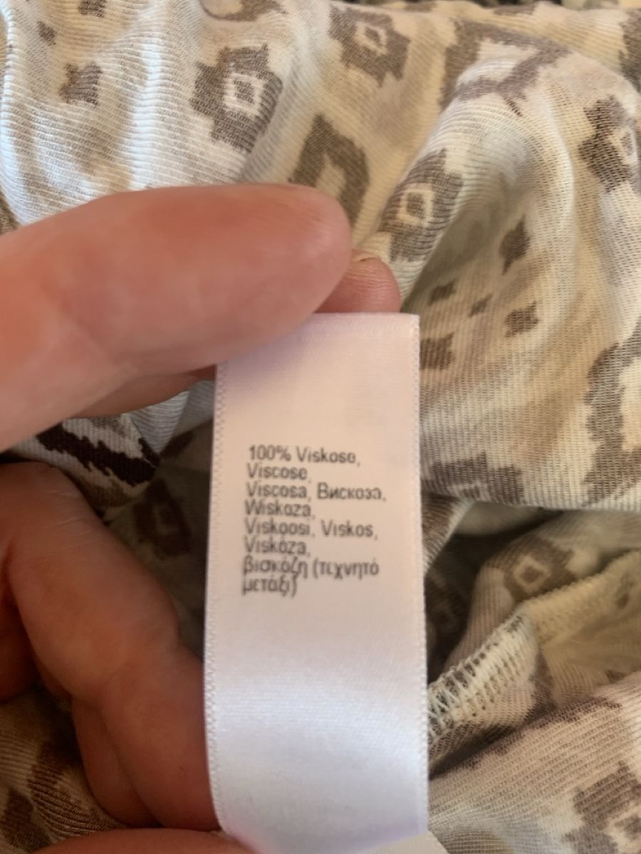 Vestiti: Kleid Hanro 100% Viskose Grösse M gemustert – Usato da Rain venduto da 11. 3