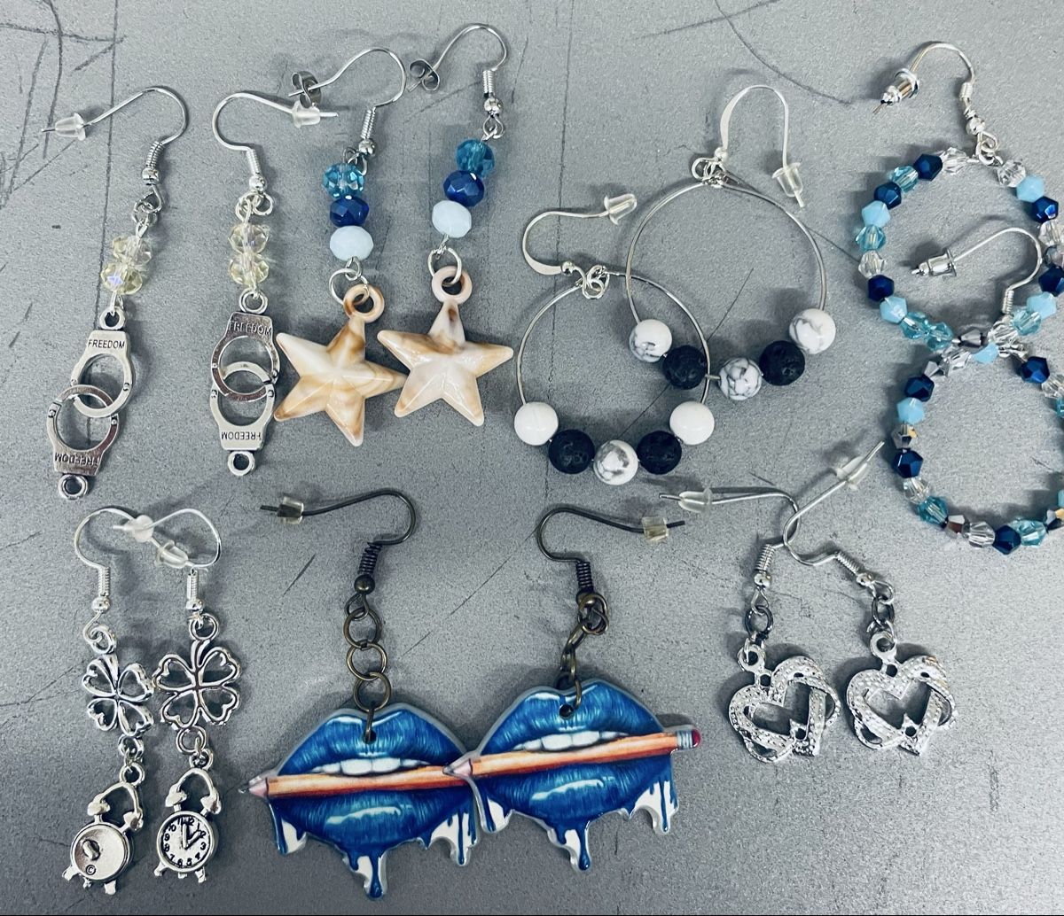 Orecchini pendenti & Orecchini a lobo: 7Paar  Ohrringe, Modeschmuck, Neu – Nuovo e nell'imballaggio originale da Au ZH venduto da Jaggy4 1