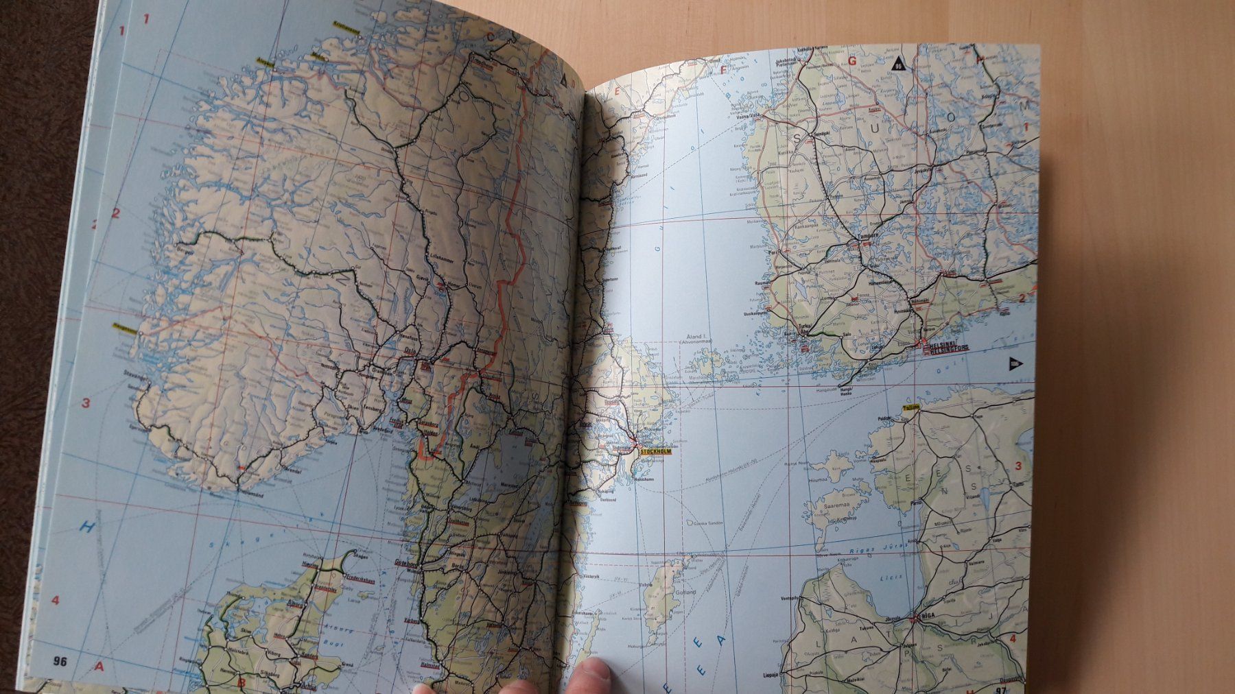 Libri: Buch : Europa Eisenbahn - Atlas – Usato da Buttes venduto da Cafe2005 9