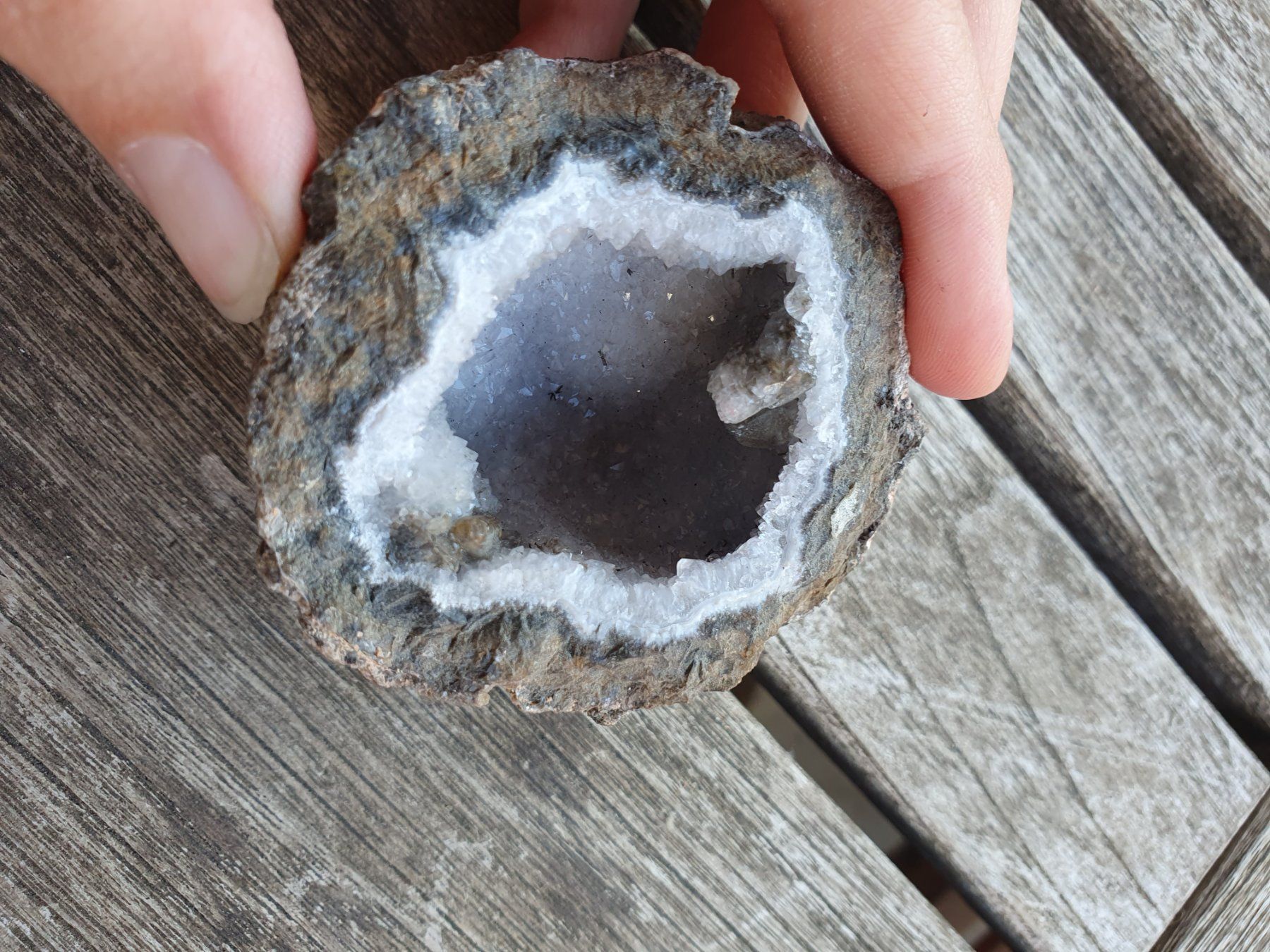 Pietre preziose: Geode mit weissen Kristallen – Usato da Ramlinsburg venduto da Karinzgi 2