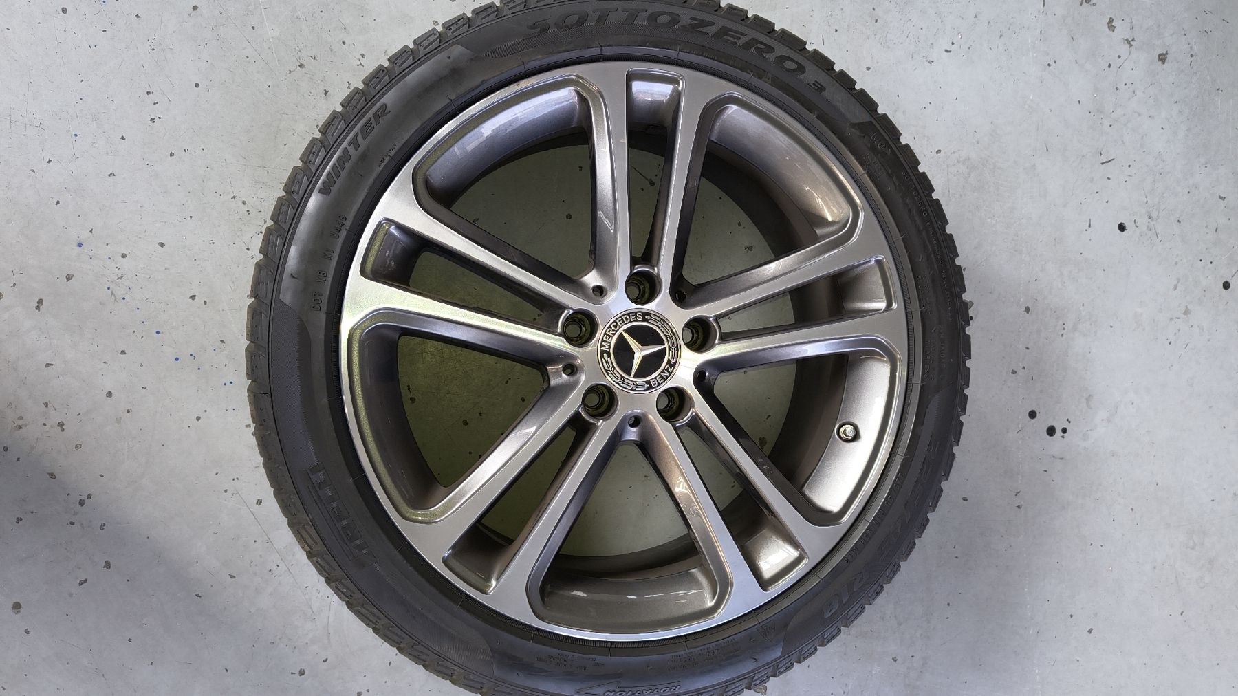 Pneumatici & Ruote complete: Mercedes C Klasse W206 Winterräder – Usato da Lömmenschwil venduto da bmwfanatix 4