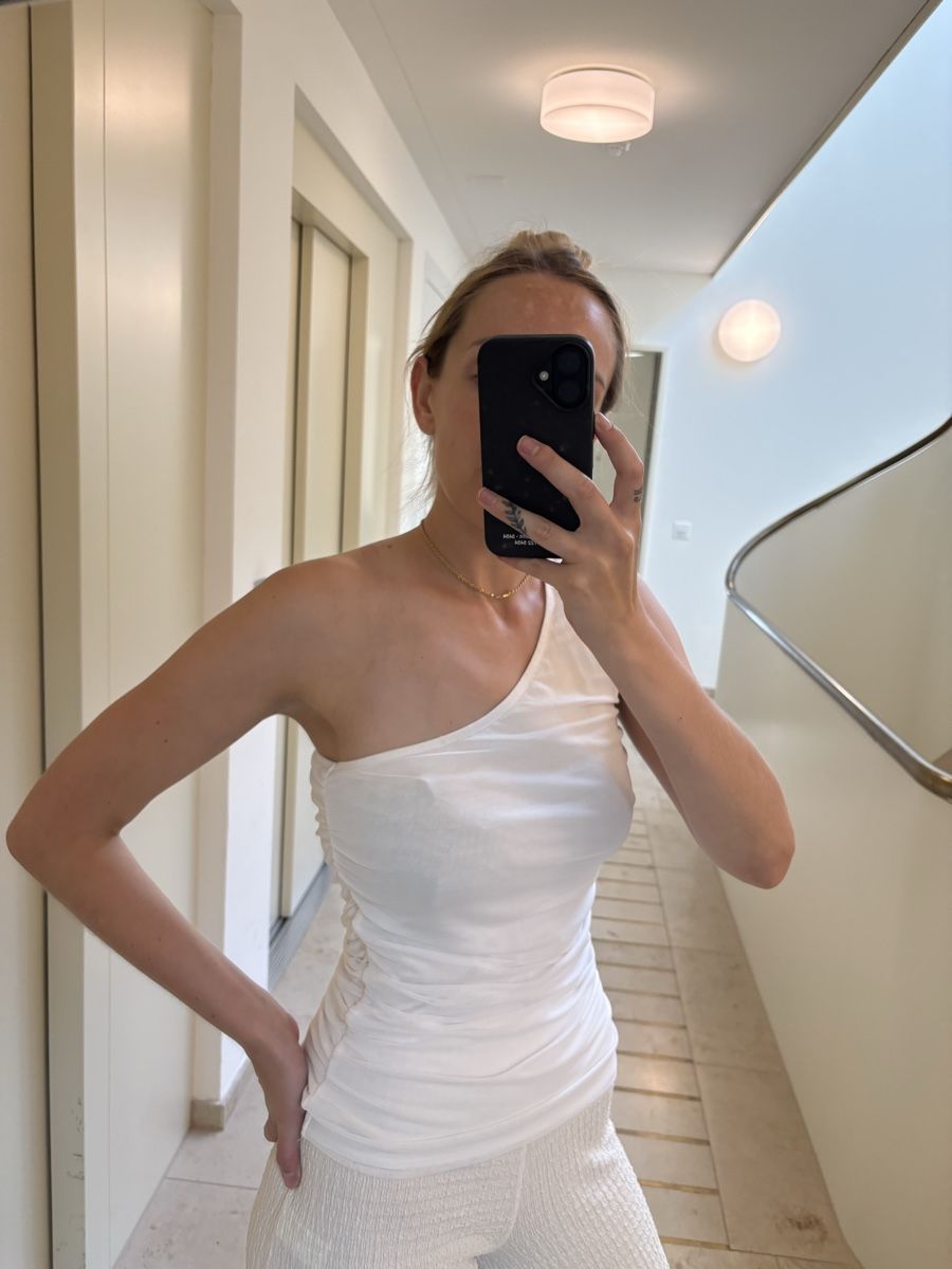 Na-kd Top: NA-KD One Shoulder Top White Size S – Usato da Zürich venduto da mps_9cp7 2