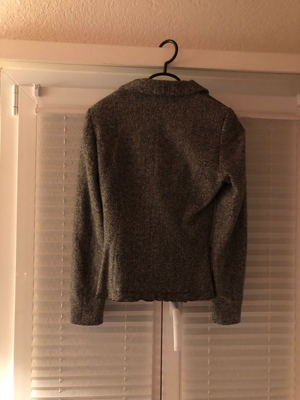 Kostüme: Blazer grau von Gerard Darel Grösse S Komplimente garantiert – Gebraucht aus Weissbad von Studently 2
