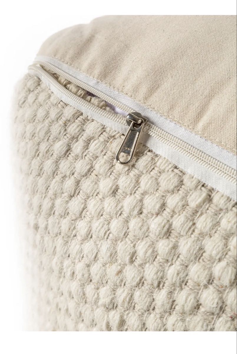 Hocker: 2x Pouf / Sitzhocker in Creme – Gebraucht aus Zürich von salomejeannette 2