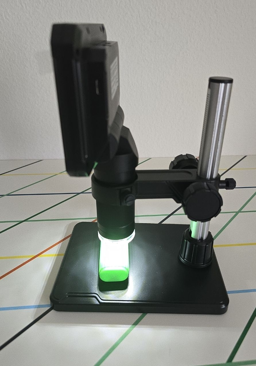 Mikroskopie: Digital Microscope with Screen and Stand, Black, Used – Neu und originalverpackt aus Zürich von dev_5brj 2
