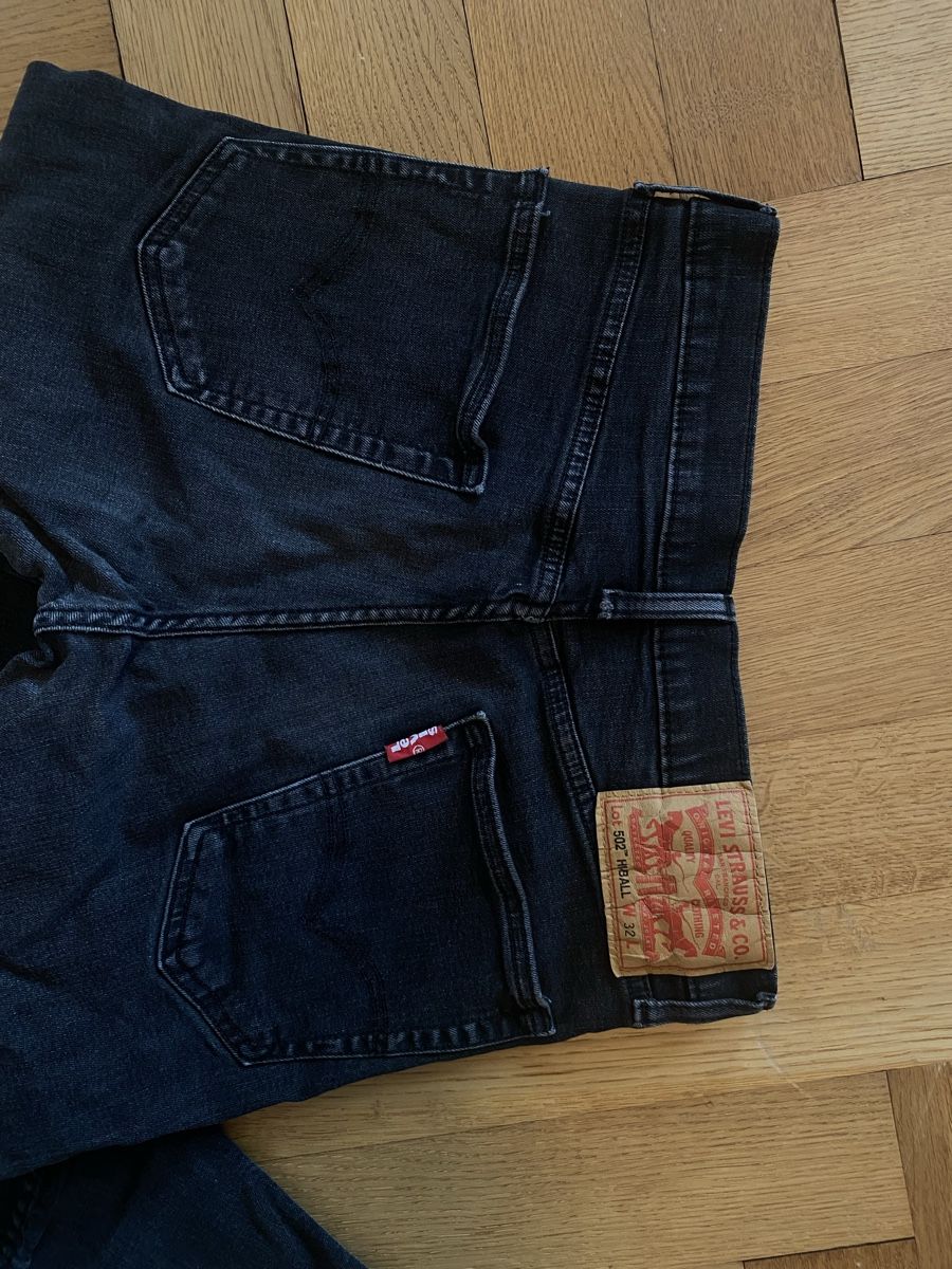 Levi's Jeans: Schwarze Levi's 512 Slim Taper Jeans – Usato da Bern venduto da annth 2