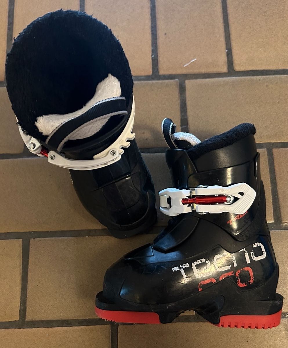 Schuhe für Jungen: Kinderskischuh Tecno Pro – Gebraucht aus Jegenstorf von Bahnhofshallenkiosk 2
