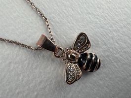Elegante Halskette mit Bienen Anhänger - neuwertig! 💎
