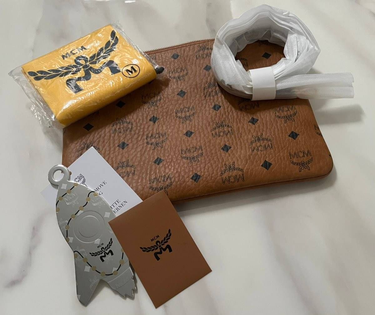 Mcm Borse da donna: MCM Umhängepouch In Visetos Original, cognac – Nuovo (secondo la descrizione) da Triesen venduto da dardaleni 1