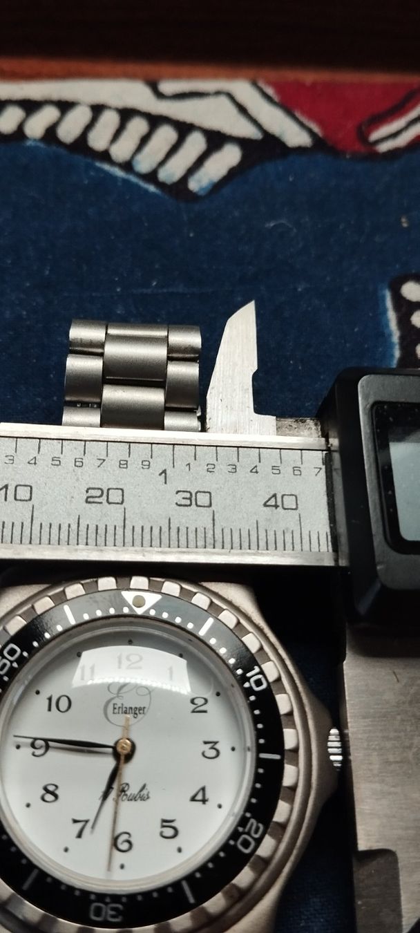 Orologi: Montre récupéré le – Usato da La Chaux-de-Fonds venduto da jac_9llg 8