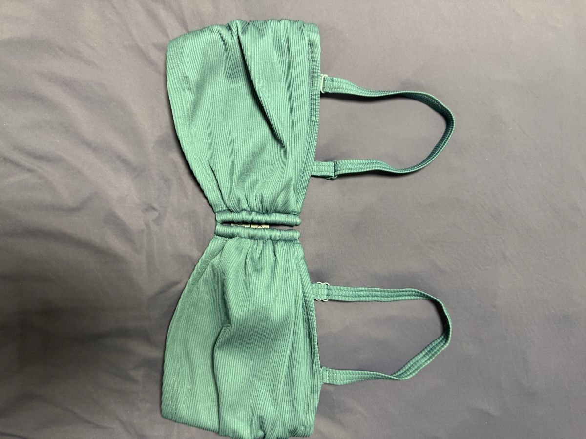 Beldona Maillots de bain & Bikinis: Bikini Oberteil Grösse 40E – D'occasion à Haldenstein par nicB74