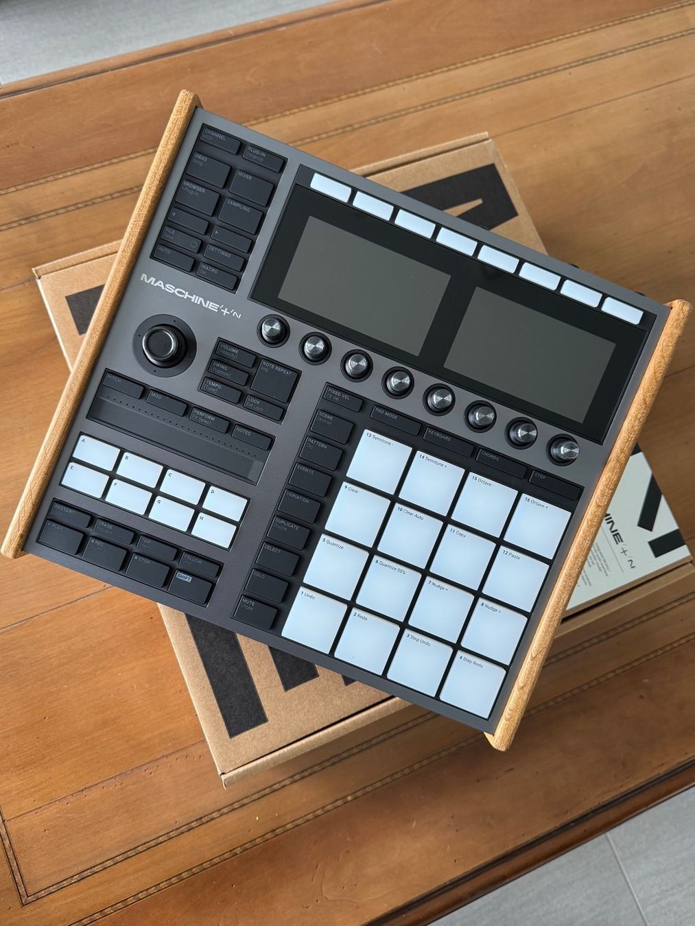Native Instruments Console di mixaggio: Native Instruments Maschine + Komplete 14 Ultimate  (Neu!) – Nuovo (secondo la descrizione) da Nesselnbach venduto da Berco0309