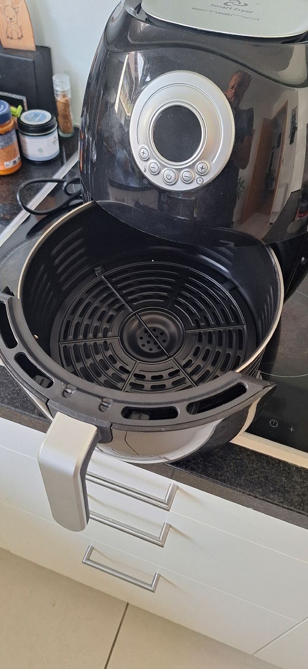 Küchengeräte: Airfryer – Neu (gemäss Beschreibung) aus Oberlunkhofen von Carlsen 2