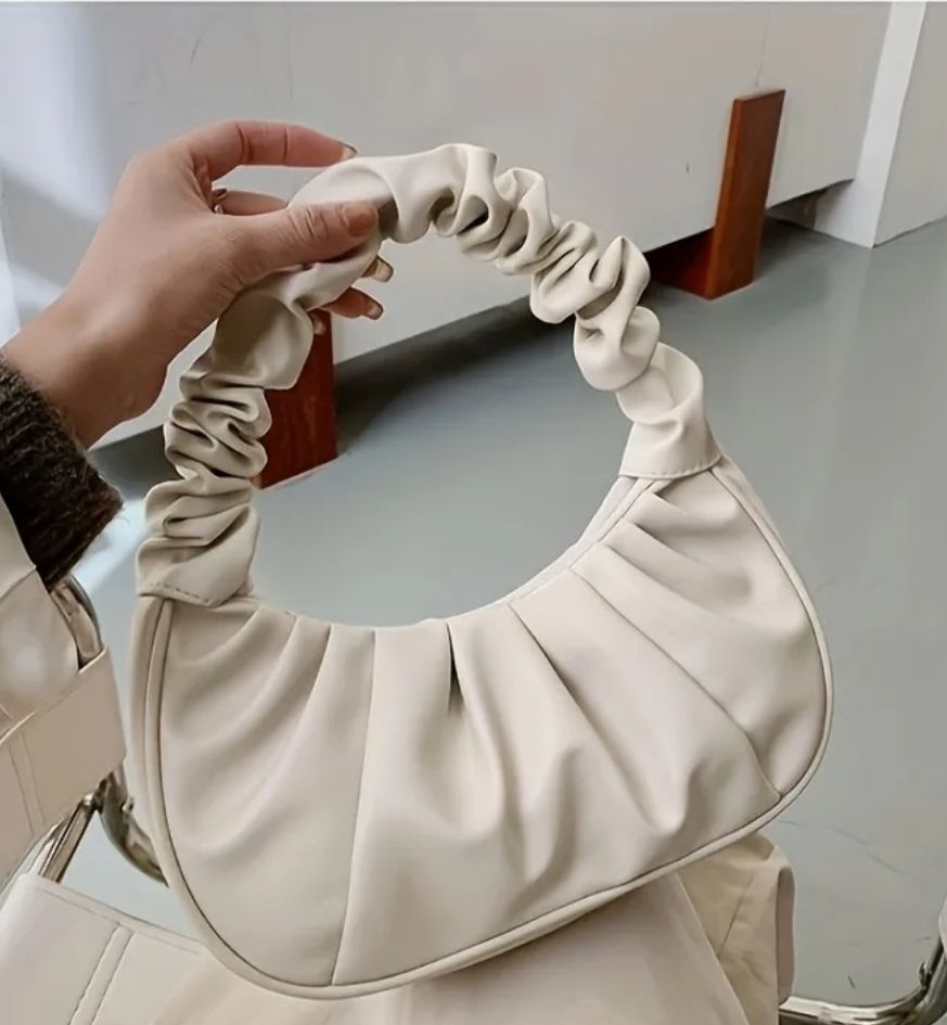 Borse da donna: Modische Damen Handtasche Cremefarben mit Raffung  – Nuovo e nell'imballaggio originale da Schwaderloch venduto da cel_rs6t