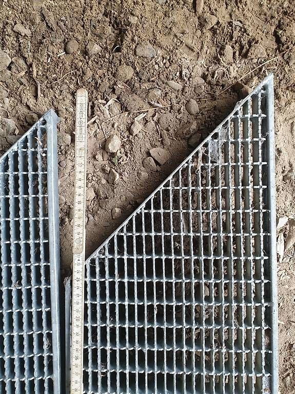 Scale: Treppenstufen Gitter 4 stk – Usato da Muhen venduto da Gsell4 3