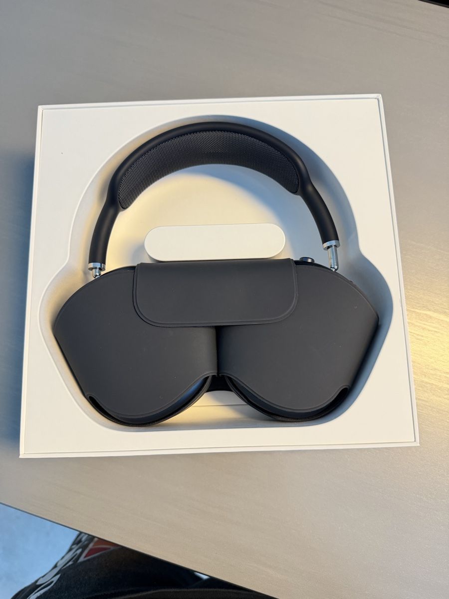 Apple Kopfhörer: Apple AirPods Max Midnight USB-C – Neu (gemäss Beschreibung) aus Brigerbad von kate1111 3