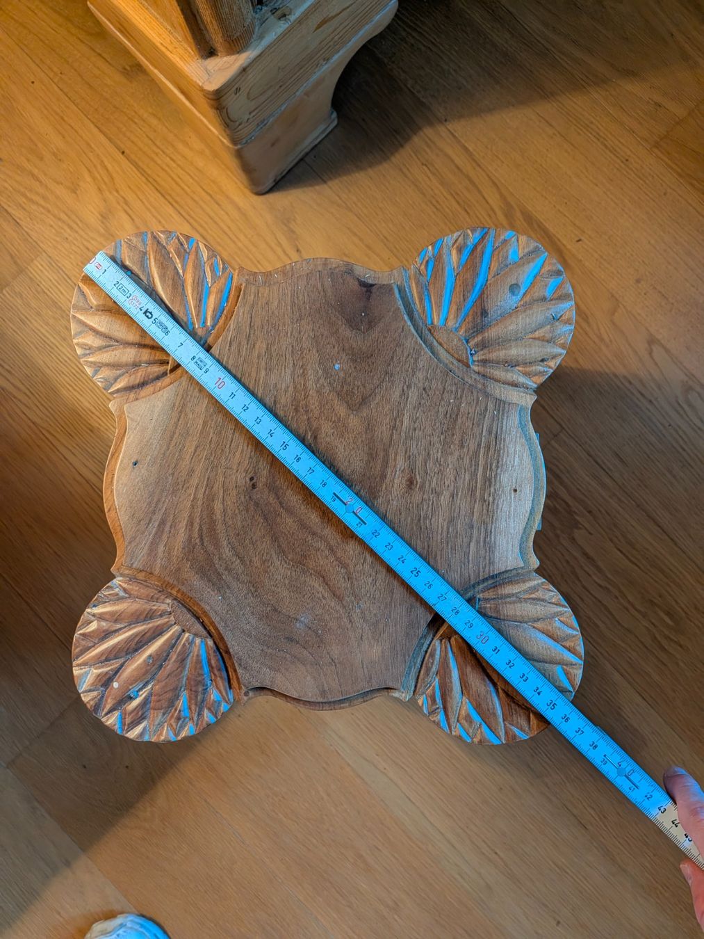Tabourets: Hocker aus Holz mit Schnitzereien – D'occasion à Neuenhof par mar_ft5b 2