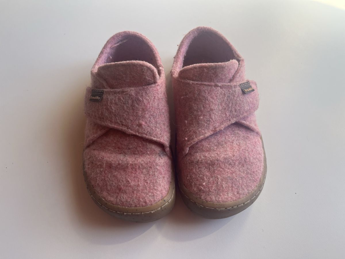 Froddo Schuhe für Jungen: Froddo Barefoot Slippers Size 27, Pink Wool – Gebraucht aus Meierskappel von AlexYez