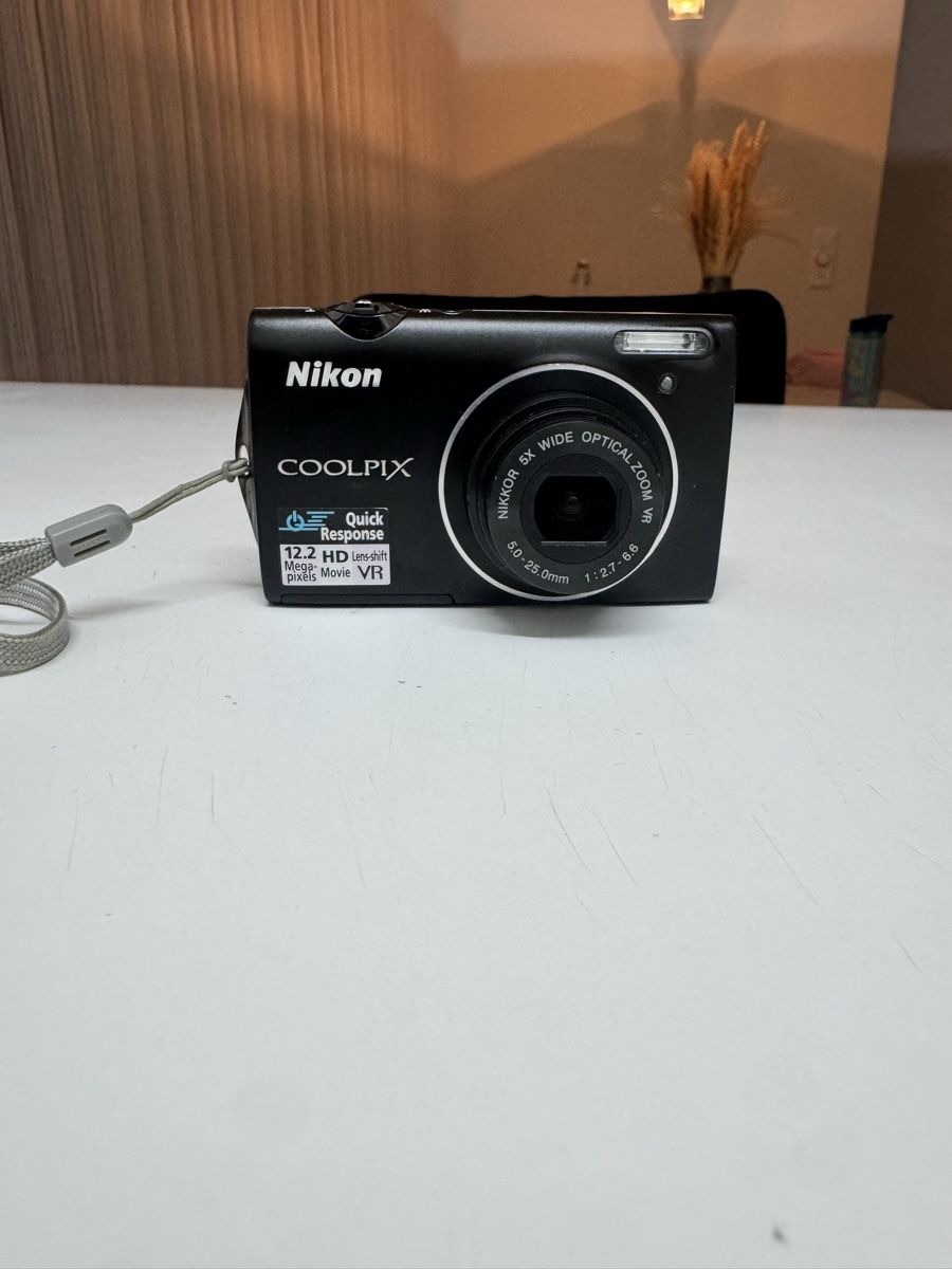 Nikon Fotocamera: Nikon Coolpix S5100: Kompaktkamera – Usato da Kloten venduto da dri_p76r 1
