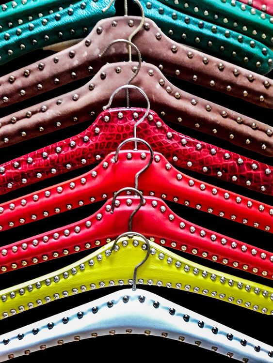 Lot De 5 Cintres Vintage Des Années 50-60 – Multicolore, Design Milieu De Siècle