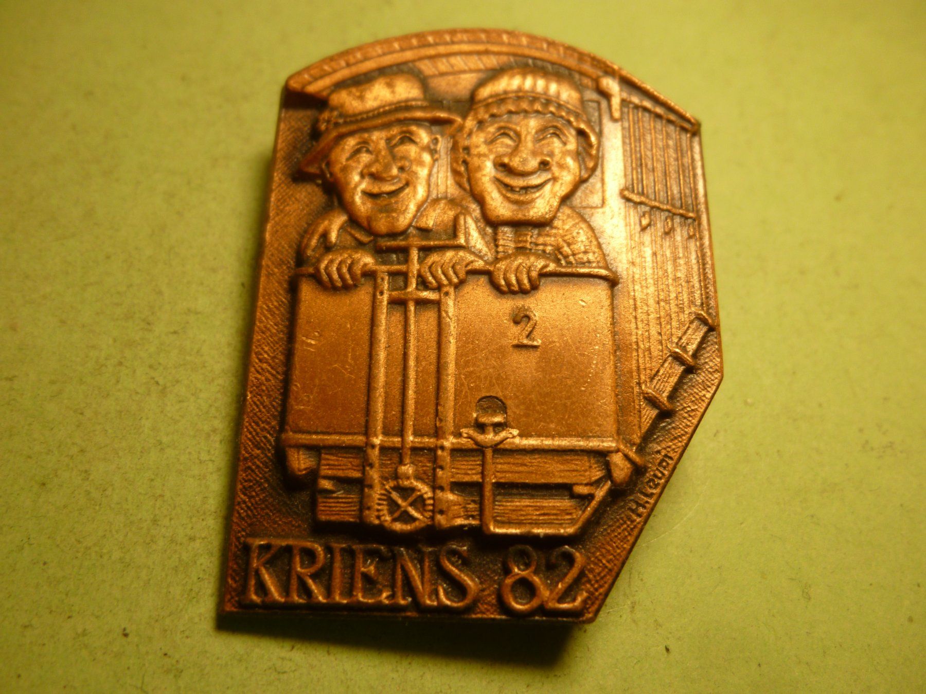 Placchette & Badge: KRIENS 1982 BRONZE – Usato da Ried (Muotathal) venduto da Mandarin02