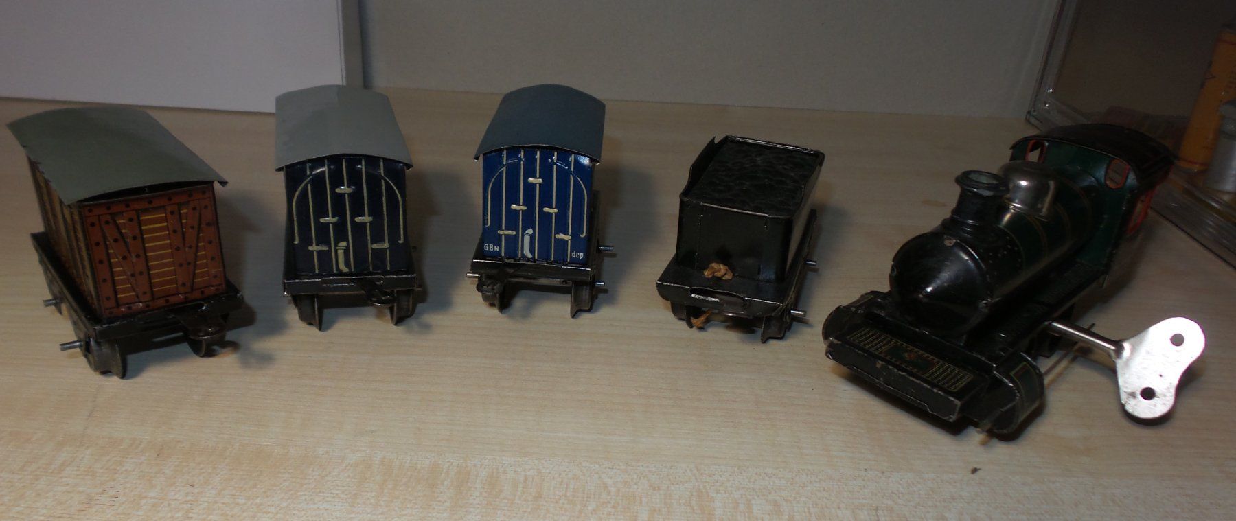Bing Jouets: Petit train Bing à clé éch. 0 vers 1910-1920 – D'occasion à Bulle par Rockandtoys 9