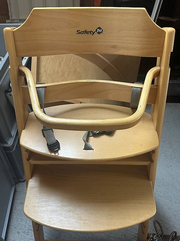 Hochstühle: Safety 1st Timba Hochstuhl – Gebraucht aus St. Gallen von Goldacherin