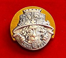 Fasnachtsplakette Luzern GOLD 2011 mit Original-Nadel
