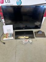 LG TV Flachbildschirm mit Zubehör - Ideal für Filmabende!