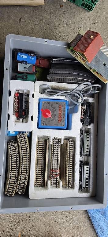 Märklin Modelleisenbahnen: Set train märklin – Gebraucht aus Môtiers NE von lud_ssd9
