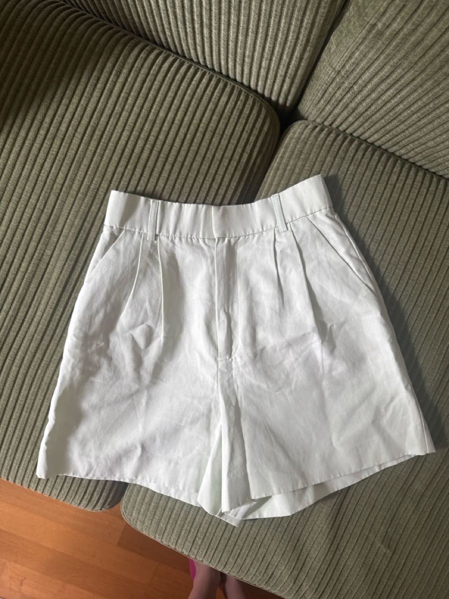 Zara Hosen: Zara shorts xs – Gebraucht aus Zürich von Lovelyperfumes