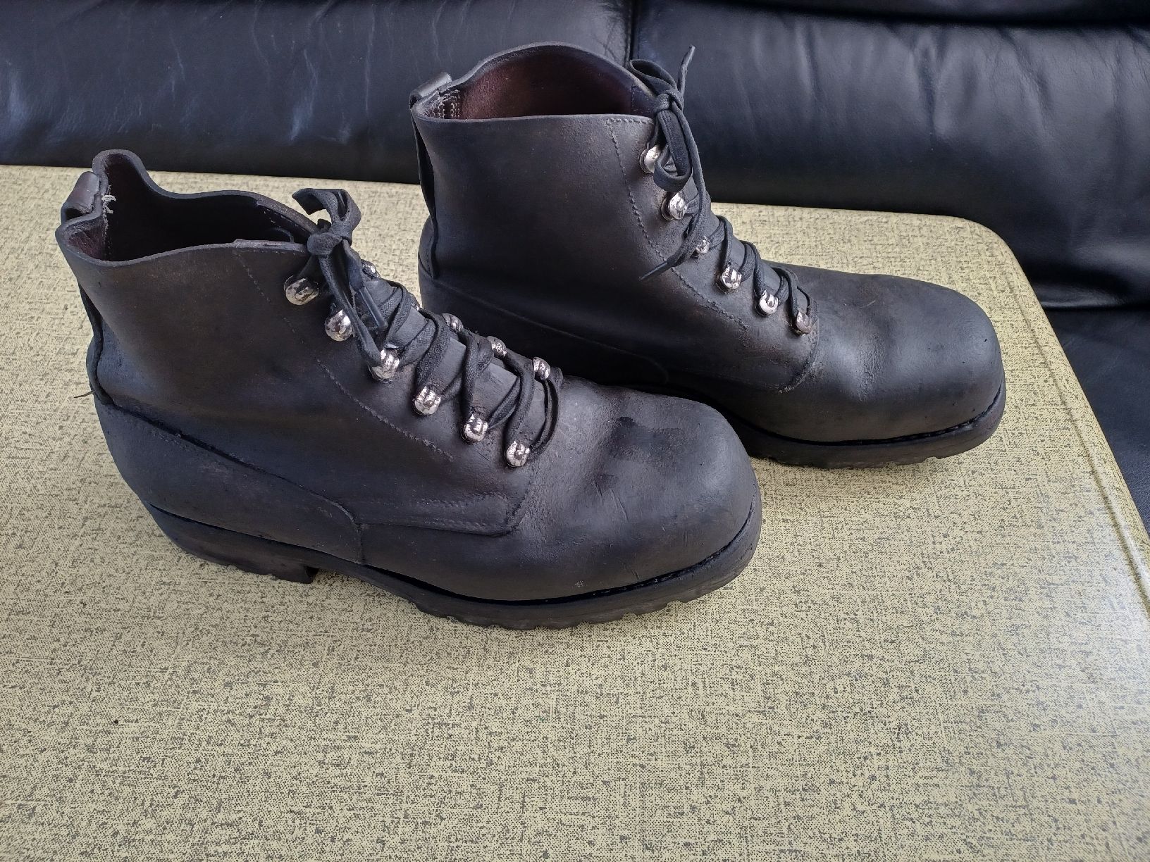 Schweizer Armee Herrenschuhe: Armeeschuhe Grösse 42 Breite4 Schweizer Armee – Gebraucht aus Ebersecken von Napf08