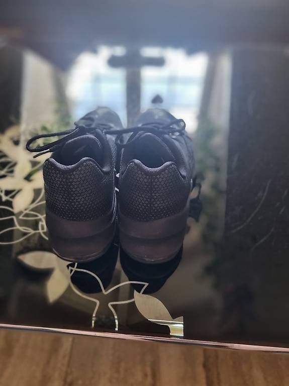 Herrenschuhe: Air Max Infuriate Low gr. 41 – Gebraucht aus Nänikon von einhorn111 2