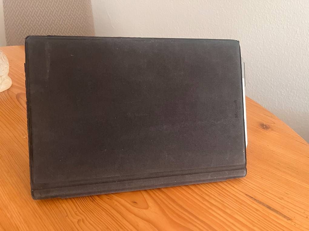 Tablet PC: Microsoft Surface Pro 4 i5 8GB RAM 256GB  – Usato da Stetten AG venduto da sch_8zgk 4