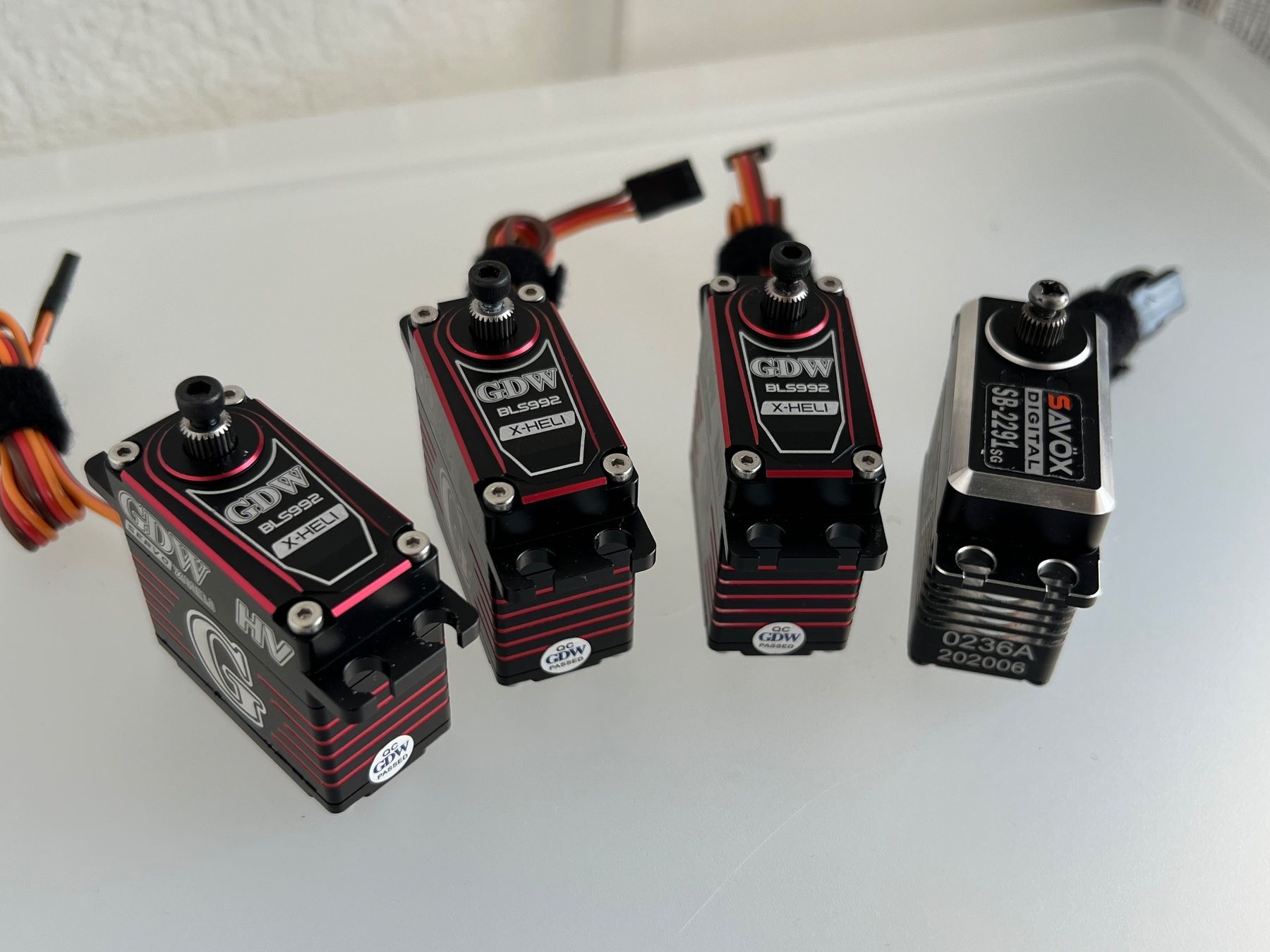Modellismo RC: Heli Servo Set – Usato da Uttigen venduto da sonorsonic