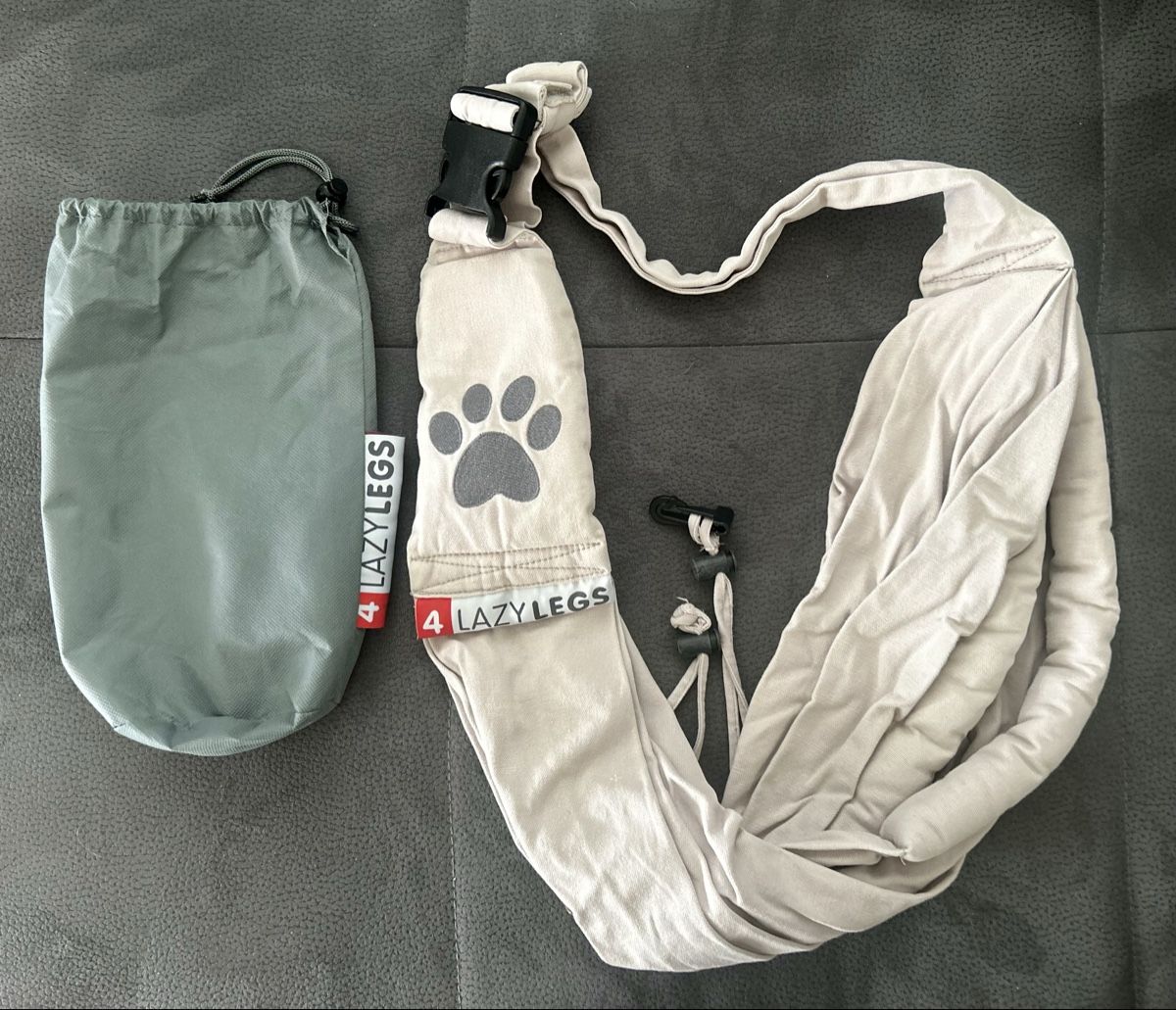 Cucce & Letti: 4 Lazy Legs Hunde-Tragetuch – Usato da Berg TG venduto da Viper9
