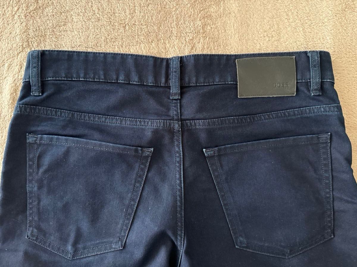 Hugo Boss Jeans: Boss Jeans 32/31 in Dunkelblau – Usato da Neftenbach venduto da Blade230S 2
