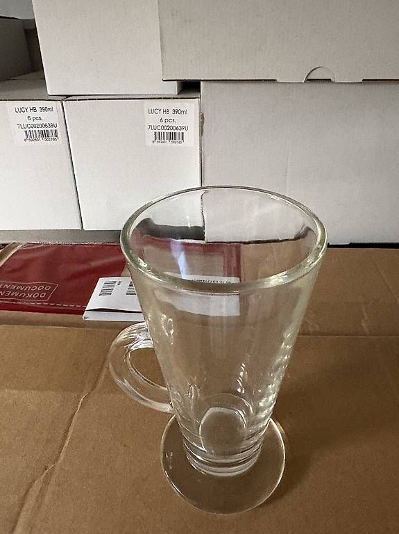 Verres: Tee oder Coupe-Gläser 25 St. – D'occasion à Steinen par mivori