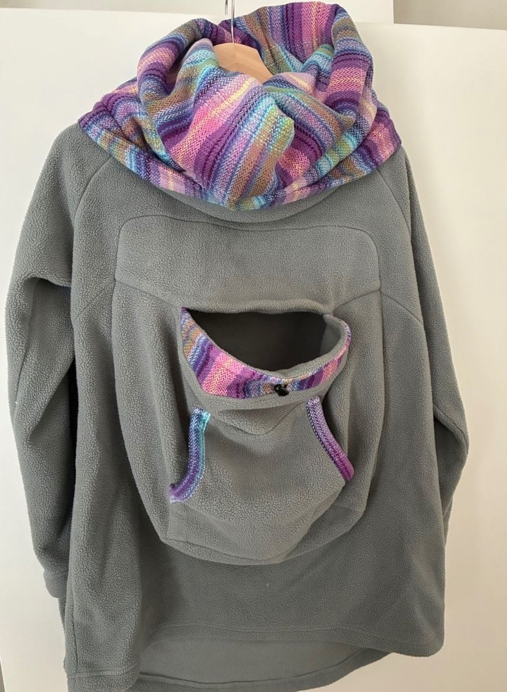 Pullover & Sweatshirts: Tragepullover Lenny lamb baby S – Gebraucht aus Niederglatt ZH von AnFleischmann