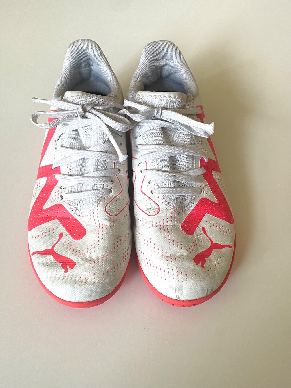 Puma Chaussures garçon: Puma Hallenturnschuhe Gr.35 – D'occasion à Grellingen par dinge