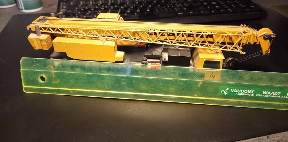 Liebherr Kit di modellismo & Modellini statici: Miniature camion grue Liebherr – Usato da Romanel-s-Lausanne venduto da Pimousse2301 2