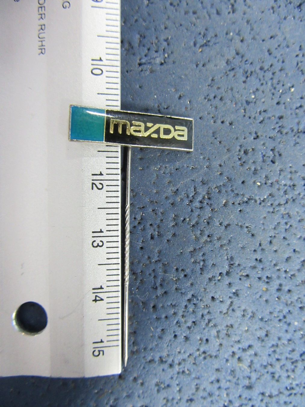 Placchette & Badge: MAZDA AUTO LOGO ANSTECKNADEL VINTAGE – Usato da Ettingen venduto da Hausi4711 1