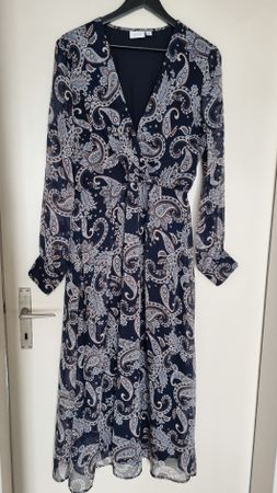 Vila Kleid, Gr. 42, blaues Paisleymuster