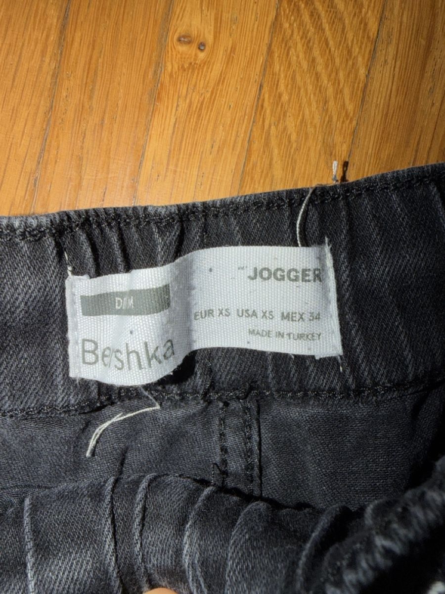 Bershka Jeans: Jeans Bershka Schwarz – Usato da thun venduto da antonio.guido 1