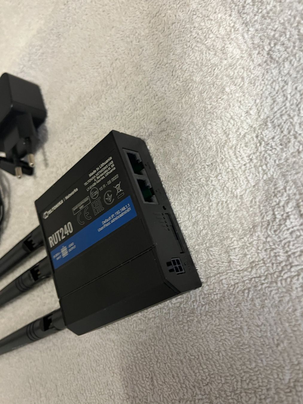 Modem & Router: TELTONIKA RUT240 4G/LTE Router – Usato da Buchs ZH venduto da Sentenza78 2