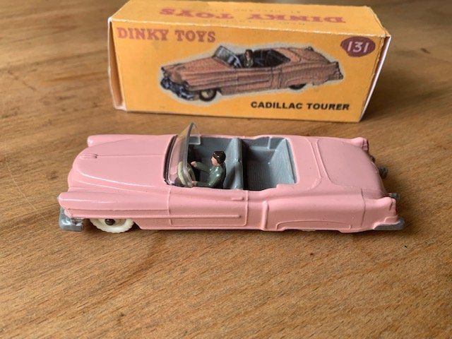 Dinky Toys England Cadillac Tourer Eldorado réf 131 ORIGINAL