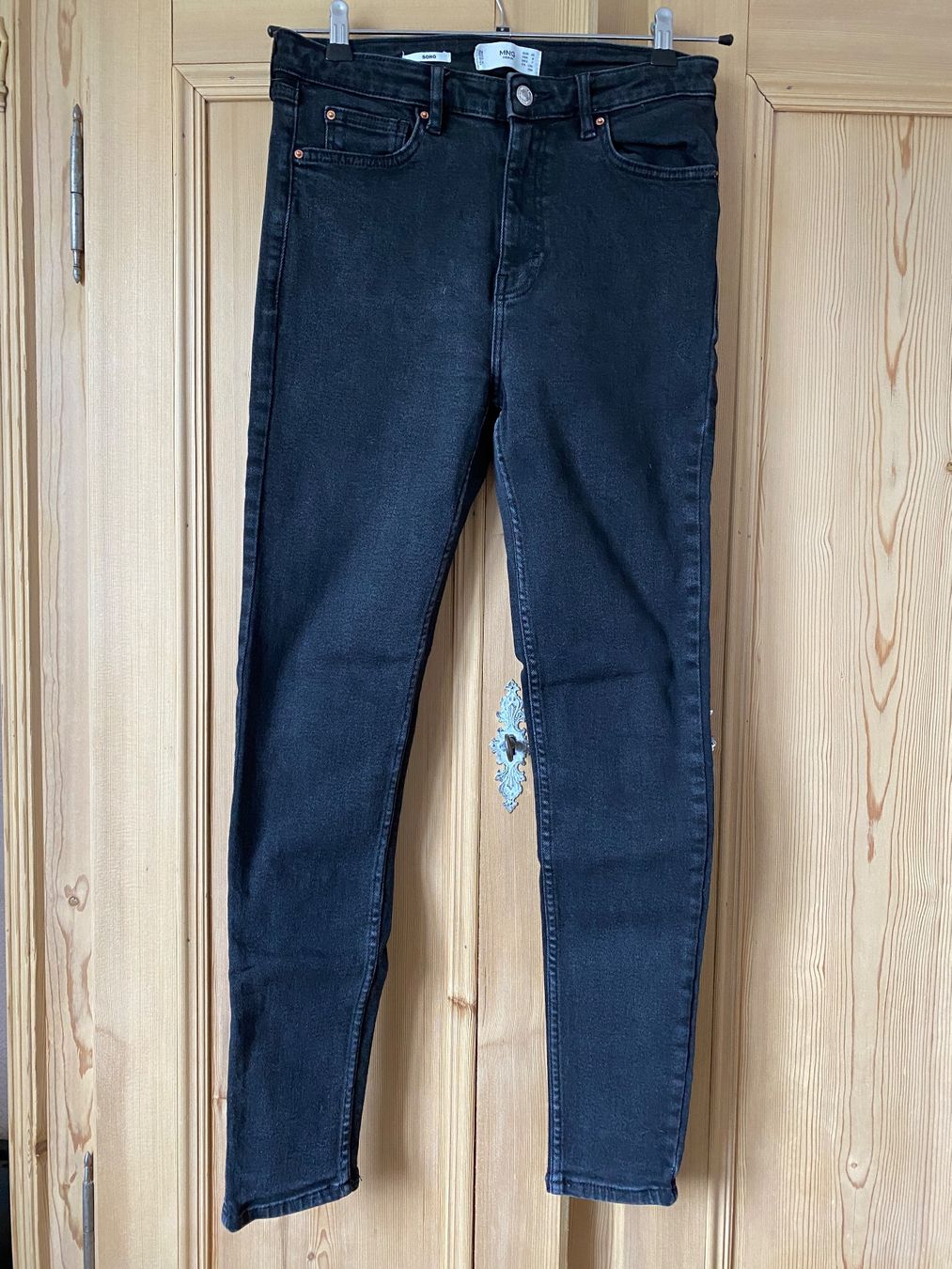 Mango Jeans: Damen Jeans Mango SOHO schwarz Grösse 40 – Usato da Balgach venduto da liv_s9xj