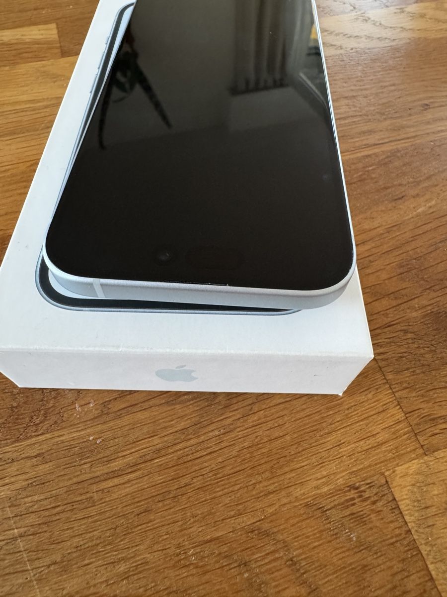 Apple Telefoni cellulari / Smartphones: Iphone 15 / 512 GB – Usato da Zürich venduto da Naniiin 3