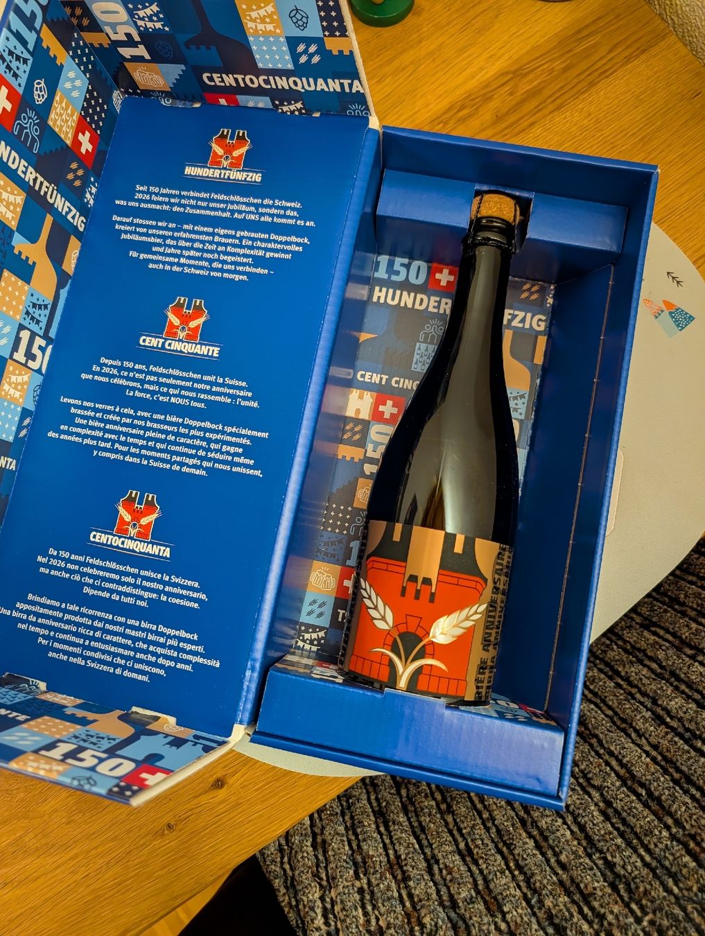 Feldschlösschen Bevande alcoliche: Feldschlösschen Bier Sonderedition 150 Jahre – Nuovo e nell'imballaggio originale da Bonaduz venduto da ChristinaCh 1