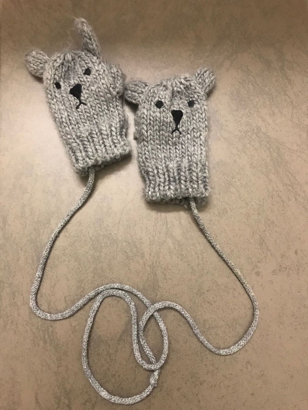 Gants: Benetton Handschuhe Gr. 12 Monate – D'occasion à Zürich par Gabi_78